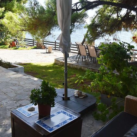Barlee Beach Front House, Metamorfosi Exterior foto